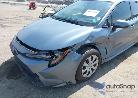 2020 Toyota Corolla Le z USA, uszkodzony, nr VIN JTDEPRAE2LJ021463